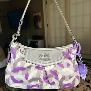 Authentic Rare discontinued coach Op art glam pleated small shoulder bag💜